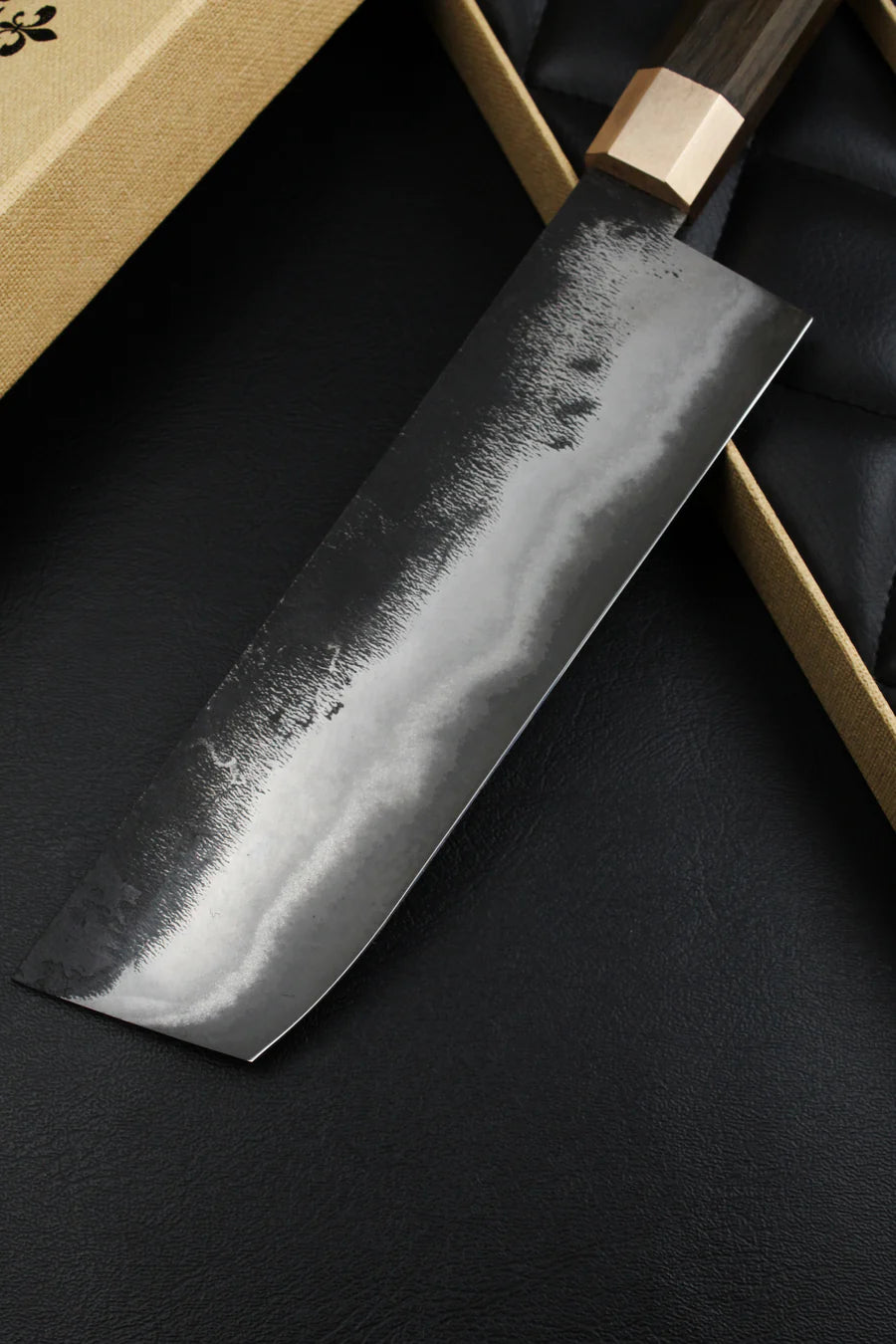 Nakiri Bog Oak (Mooreiche) - Handgeschmiedete Perfektion aus Österreich - CULINOR