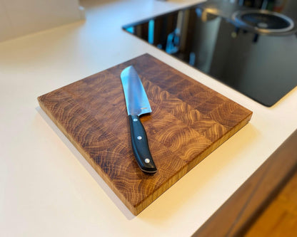 Stirnholz Schneidebrett (Eiche) in Handarbeit - Ein Schneidebrett fürs Leben