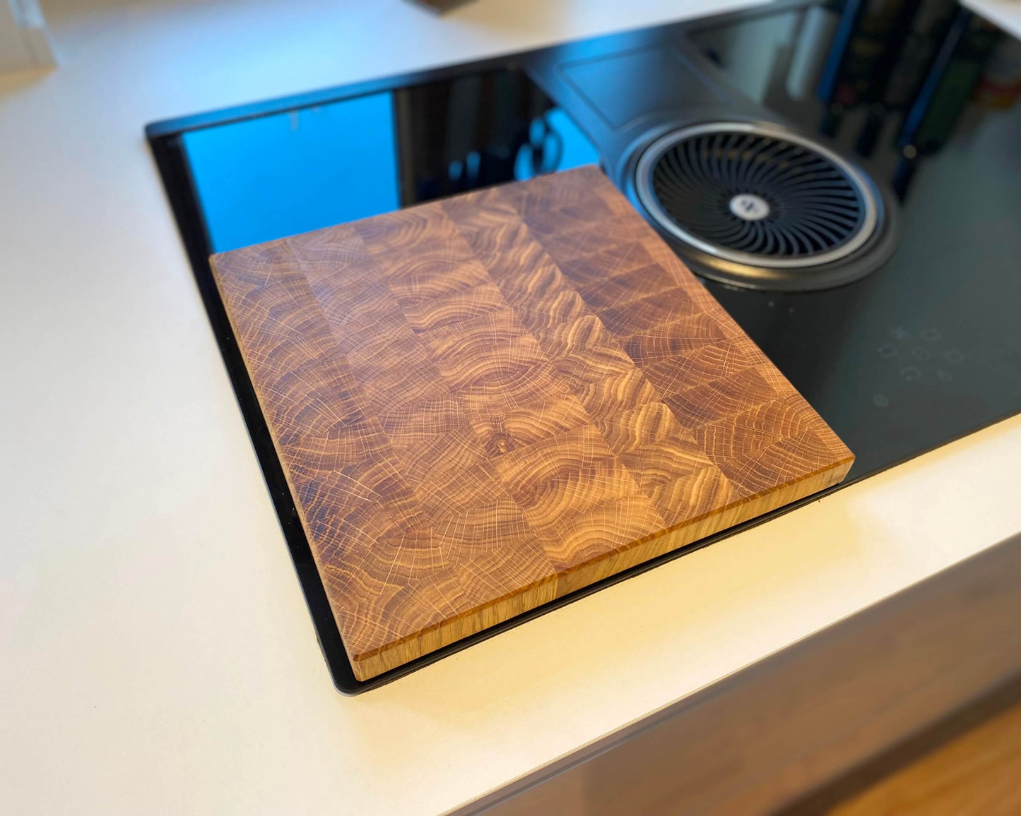 Stirnholz Schneidebrett (Eiche) in Handarbeit - Ein Schneidebrett fürs Leben