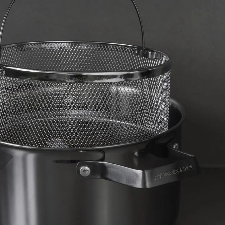 Kochtopf (5,5 Liter)  – Limited Black Steel Edition inkl. Nudelkorb - CULINOR